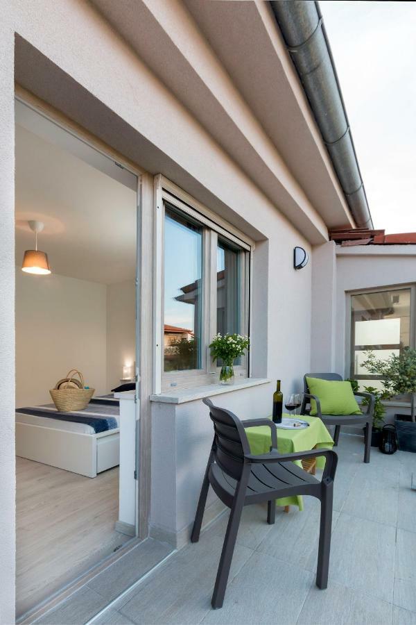 Sunsplash Apartments Pula Exterior photo
